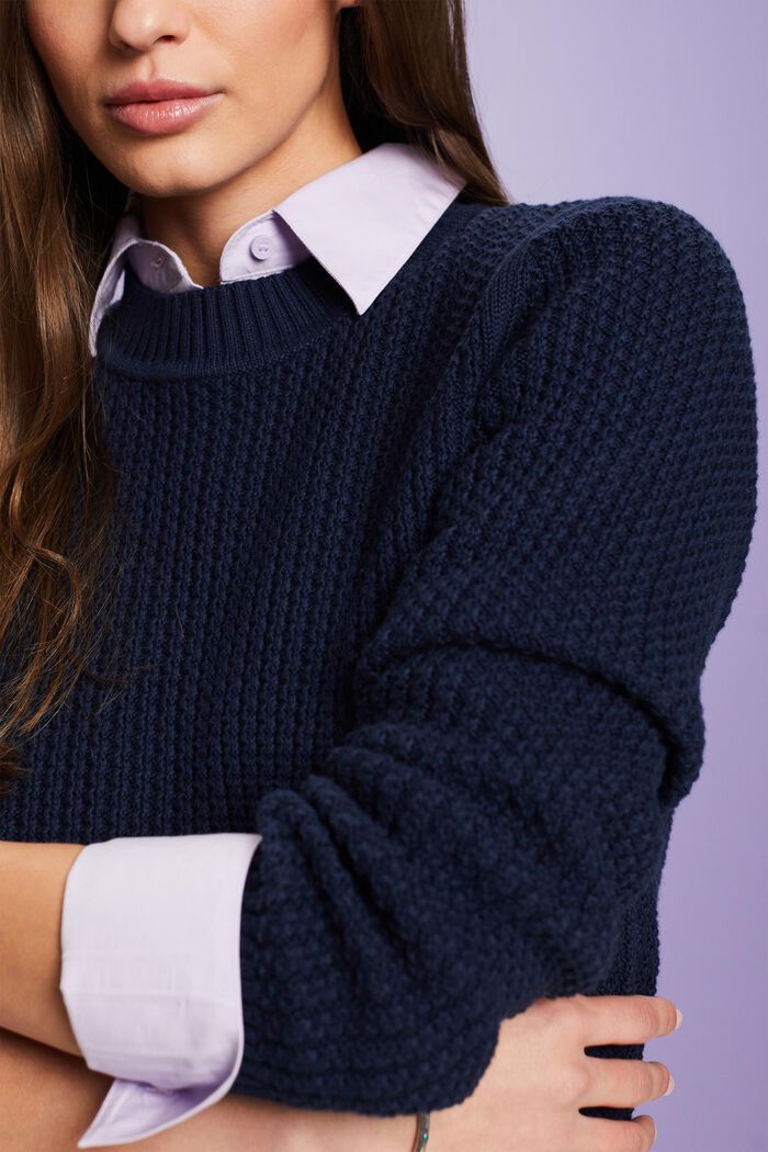 Sweter z okrągłym dekoltem z fakturowanej dzianiny, NAVY, detail image number 3