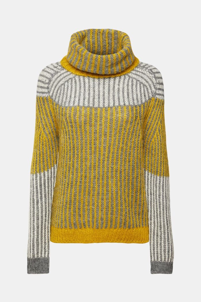 Luźny sweter z półgolfem