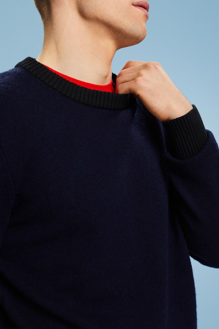 Sweter z okrągłym dekoltem z mieszanki wełnianej, NAVY, detail image number 3