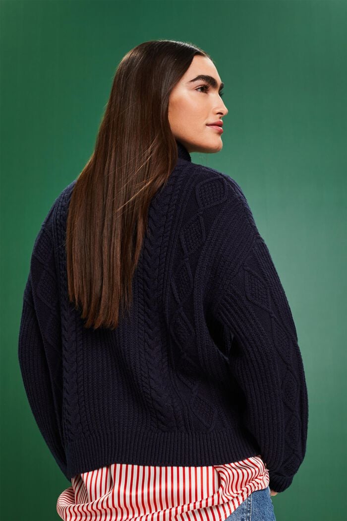 Sweter z półgolfem i wzorem w warkocze, NAVY, detail image number 3