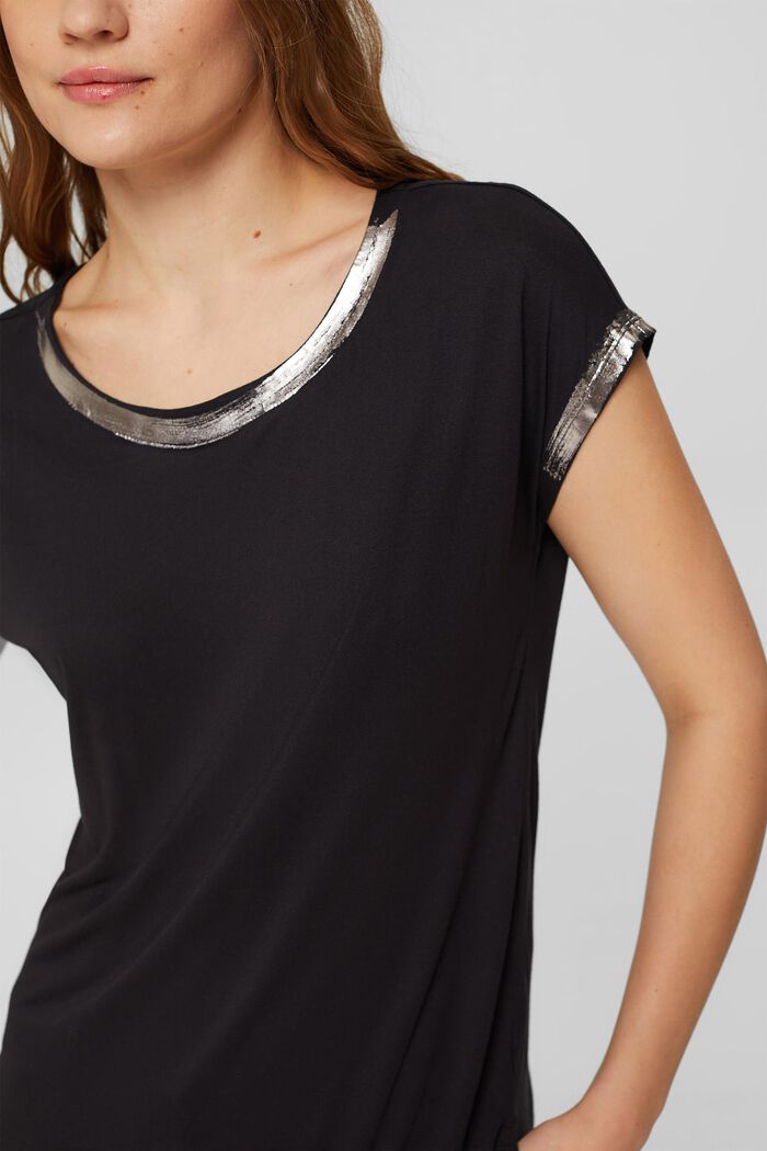 T-shirt z metalicznym efektem, LENZING™ ECOVERO™, BLACK, detail image number 0