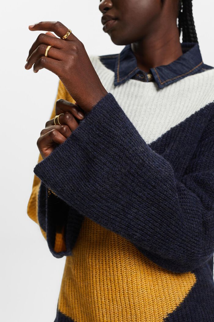 Sweter w bloki kolorów, mieszanka z wełną, BRASS YELLOW, detail image number 2