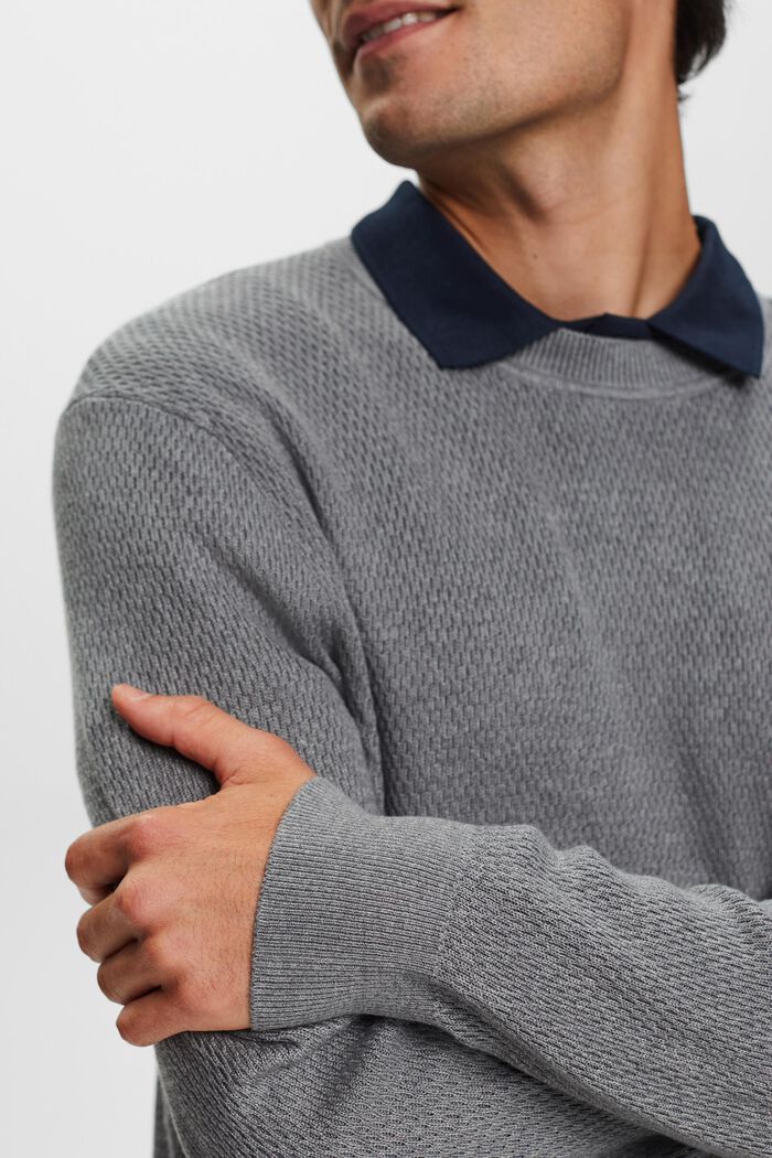 Sweter z okrągłym dekoltem z fakturowanej dzianiny, GREY, detail image number 2