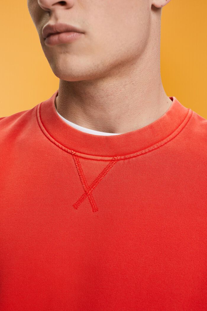 Jednokolorowa bluza o fasonie regular fit, RED, detail image number 2