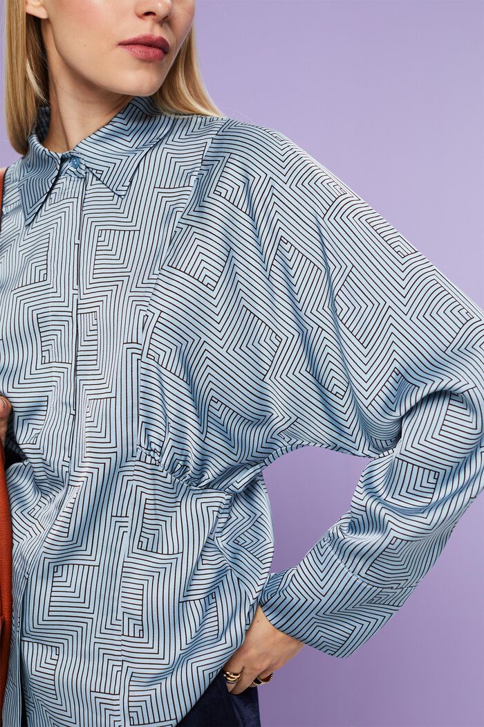Satynowa bluzka nietoperz, LIGHT BLUE LAVENDER, detail image number 2
