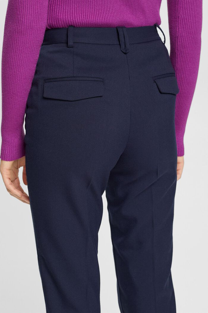 Spodnie z średniowysokim stanem oraz zwężanymi nogawkami, NAVY, detail image number 4