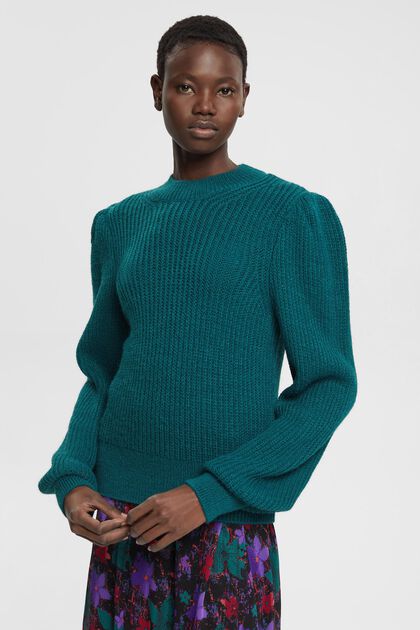 Sweter z obszernymi rękawami, z wełną