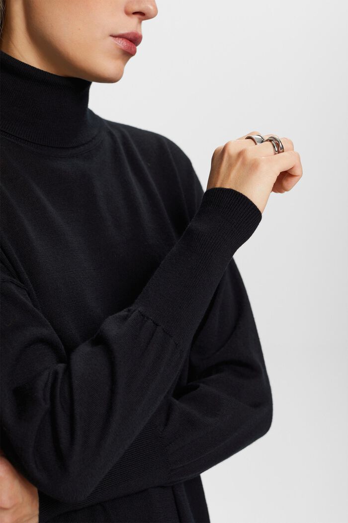 Oversizowy wełniany sweter z półgolfem, BLACK, detail image number 1