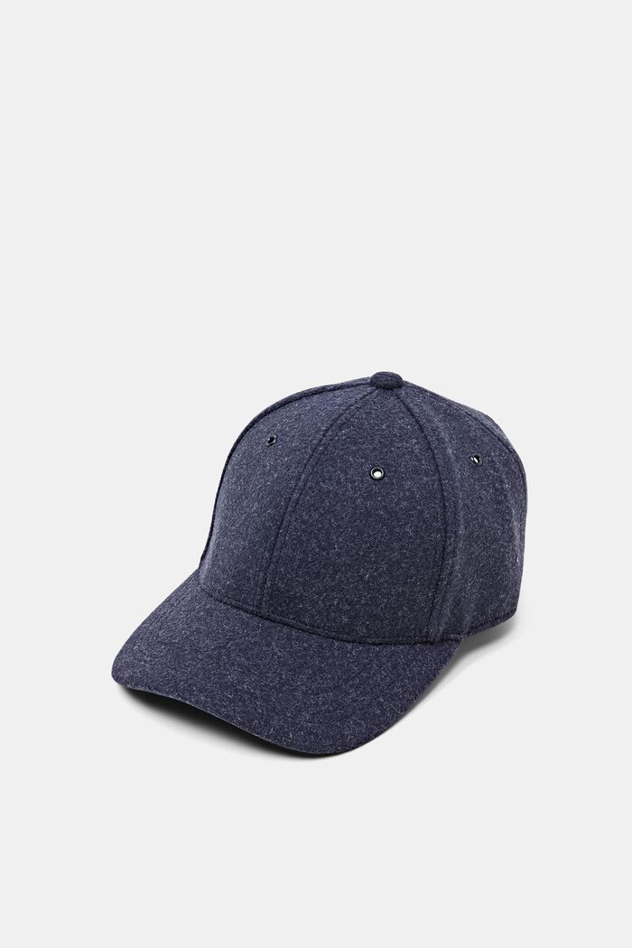 Filcowa czapka z daszkiem