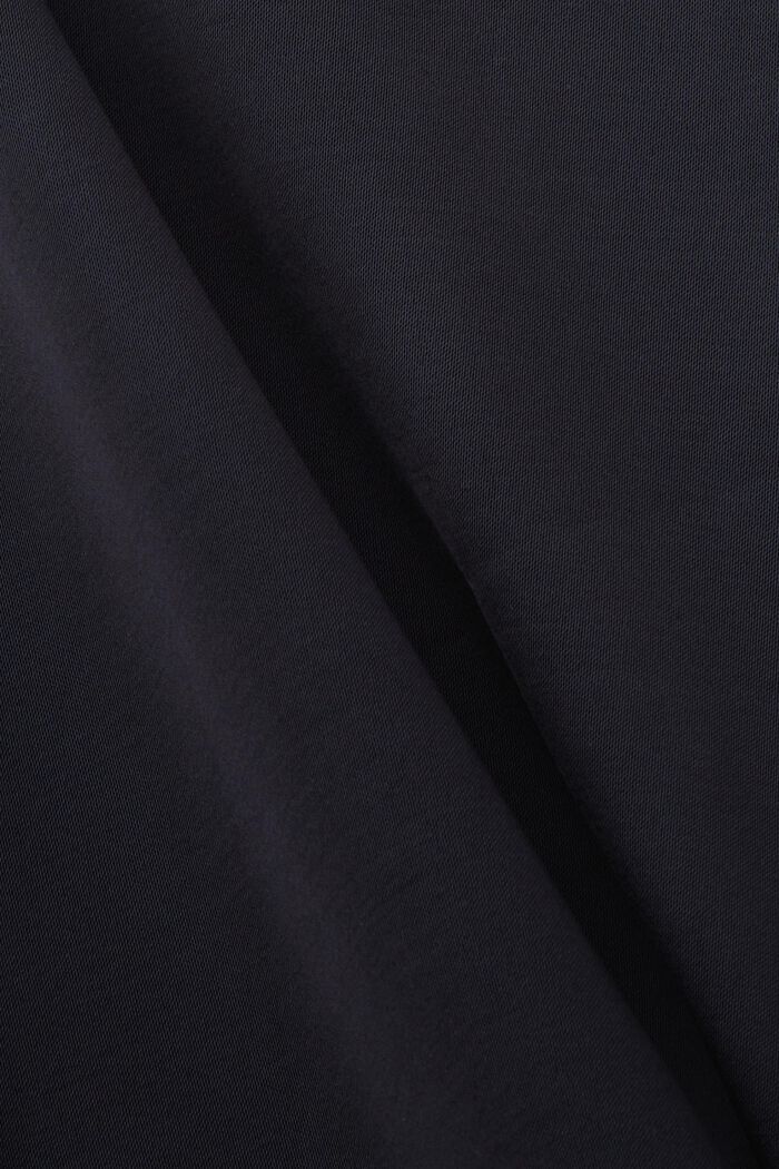 Satynowa koszulka z koronkową lamówką, LENZING™ ECOVERO™, BLACK, detail image number 4