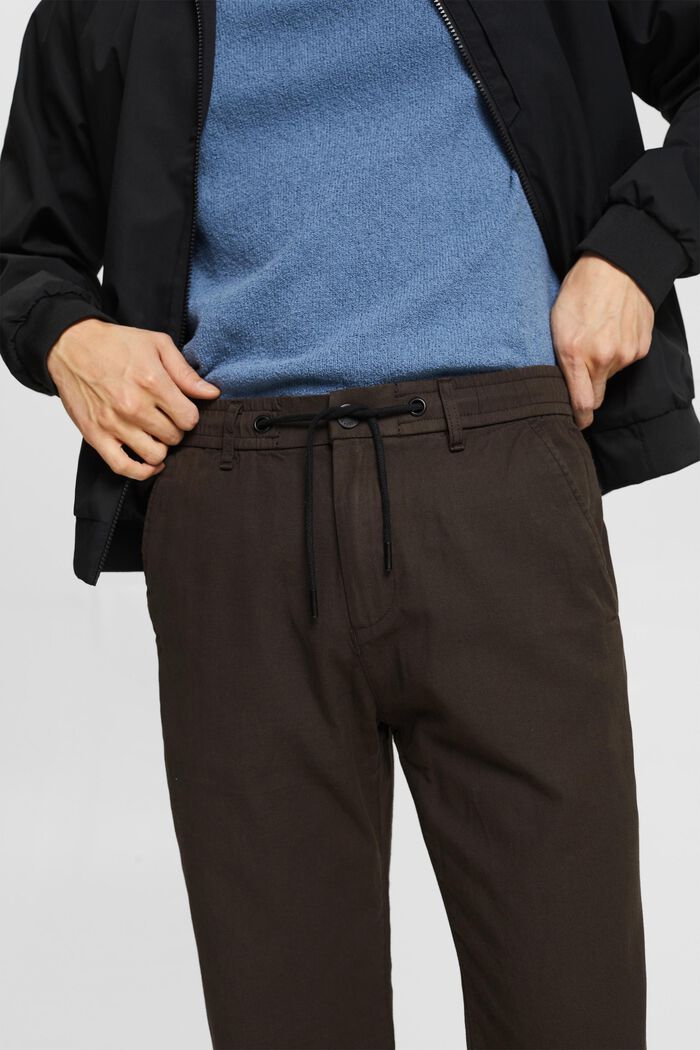 Z lnem: spodnie chino ze ściąganym sznurkiem, DARK BROWN, detail image number 2