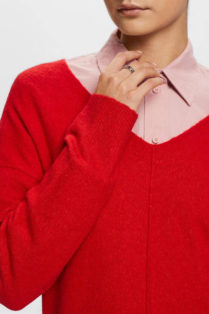 Sweter z dekoltem w serek z mieszanki wełnianej, DARK RED, detail image number 2