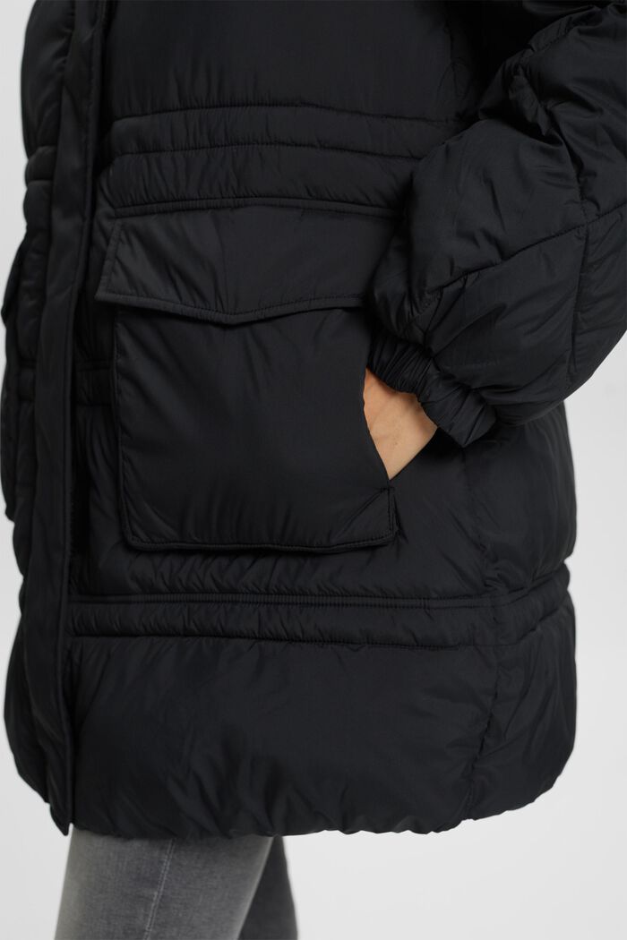 Z recyklingu: pikowany płaszcz z kapturem, BLACK, detail image number 2