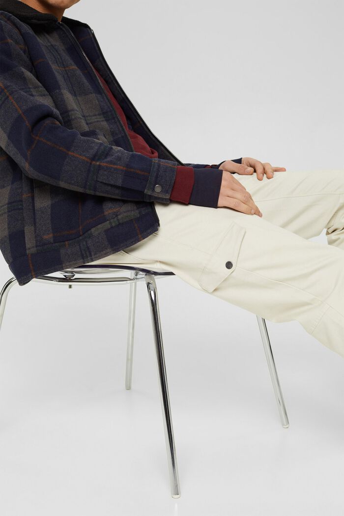 Spodnie w stylu cargo z mieszanki z bawełną ekologiczną, OFF WHITE, overview