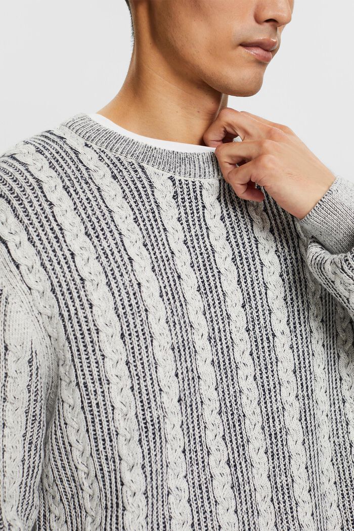 Sweter z okrągłym dekoltem z dzianiny w warkocze, NAVY, detail image number 4