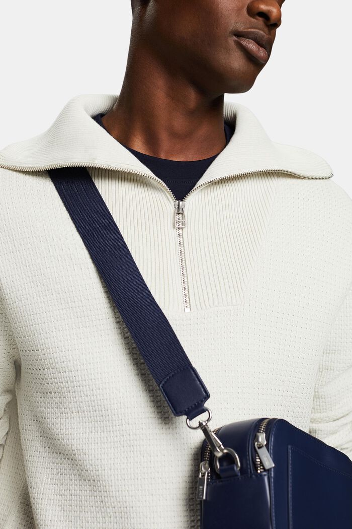 Sweter z wysokim kołnierzem i fakturą z bawełny, OFF WHITE, detail image number 3