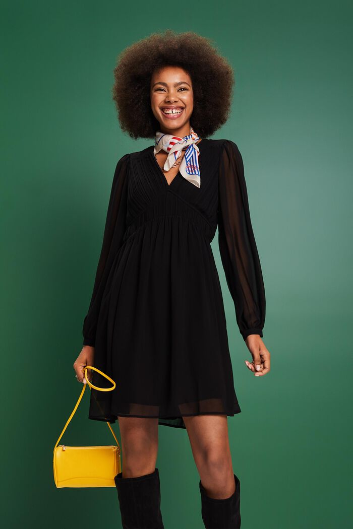 Sukienka mini z dekoltem w serek z szyfonu, BLACK, detail image number 0