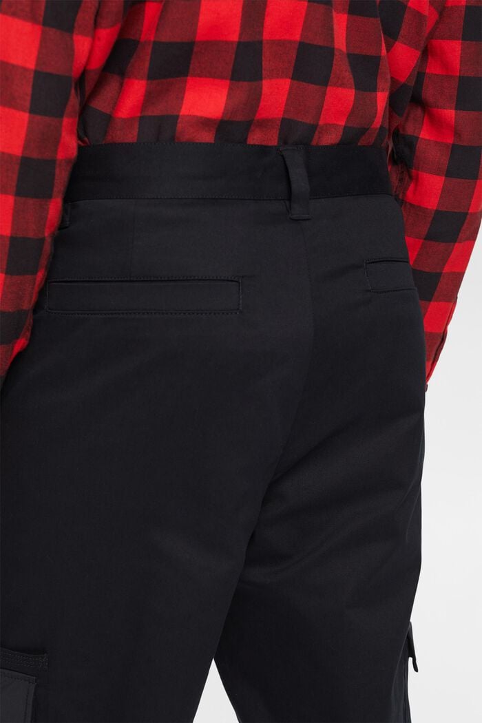 Spodnie bojówki z podwiniętymi nogawkami, BLACK, detail image number 4