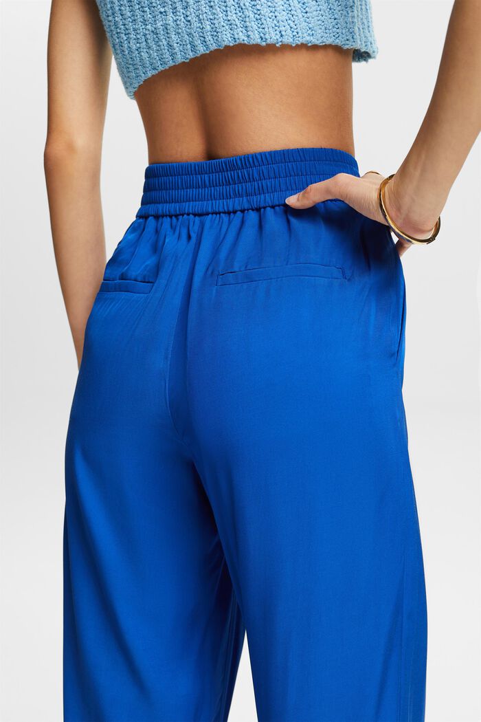Szerokie spodnie bez zapięcia z diagonalu, BRIGHT BLUE, detail image number 3