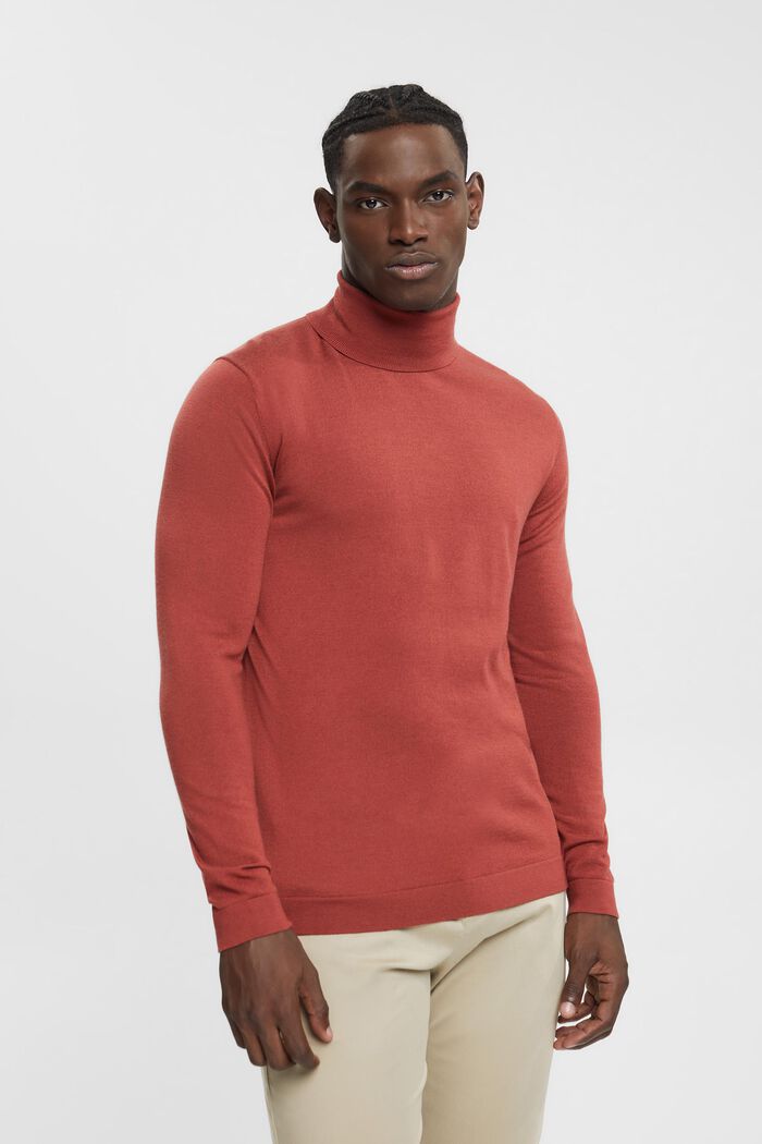 Wełniany sweter z golfem