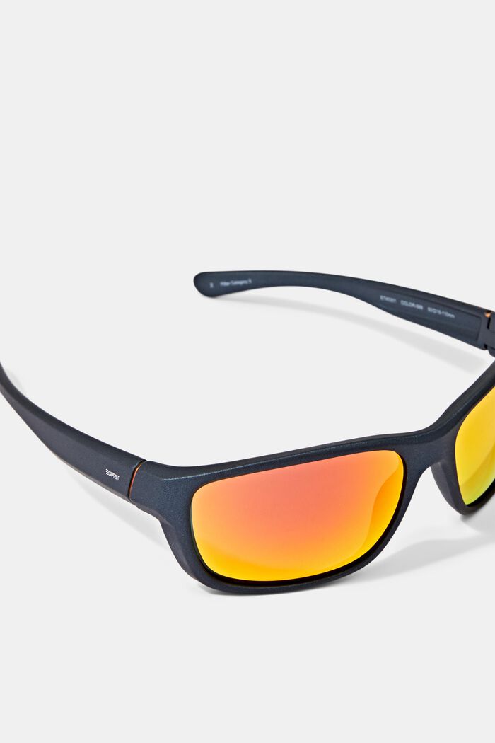 Sportowe okulary przeciwsłoneczne z elastycznymi zausznikami