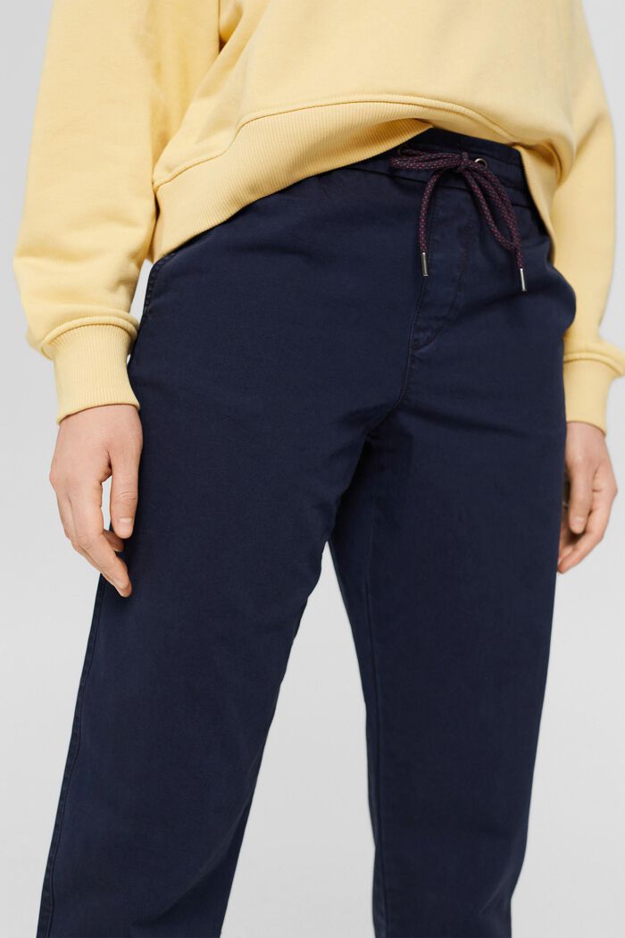 Spodnie z pasem ściąganym sznurkiem z bawełny pima, NAVY, detail image number 0