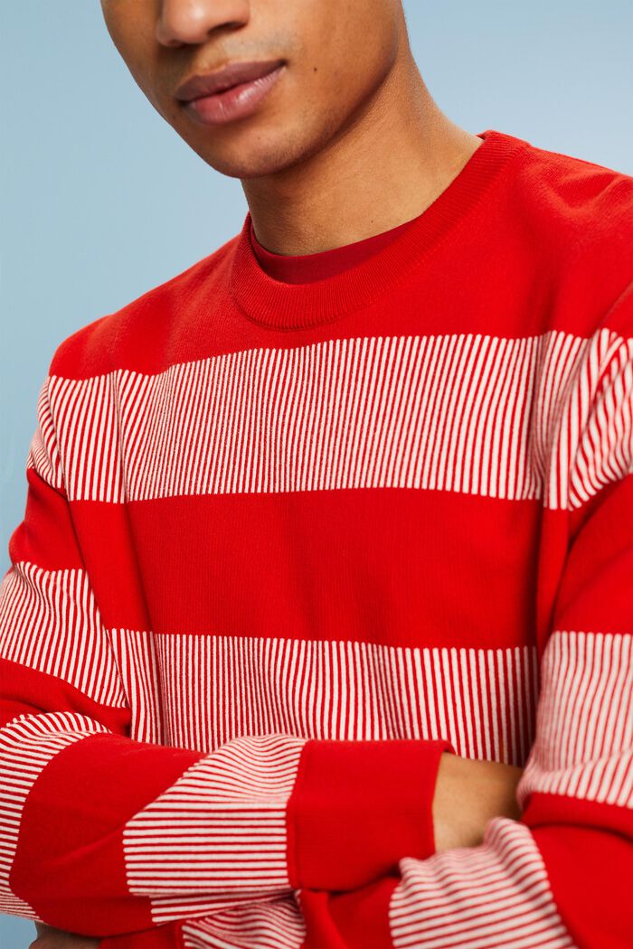 Sweter z prążkowanej dzianiny w paski, RED, detail image number 3