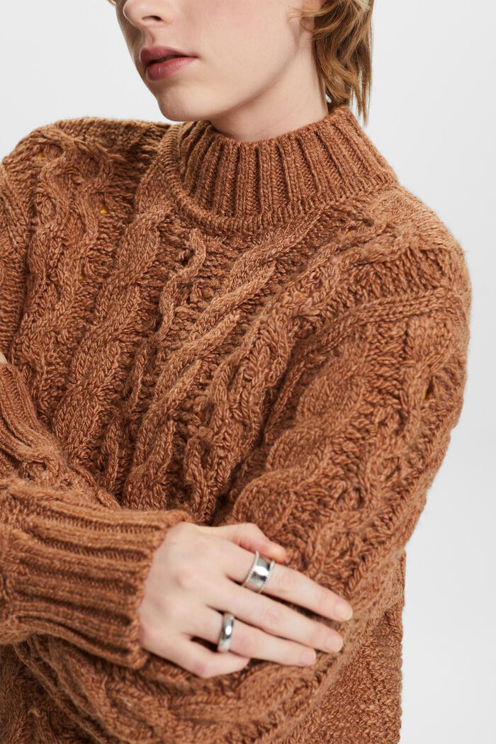 Sweter z mieszanki z wełną z warkoczowym wzorem, CARAMEL, detail image number 2
