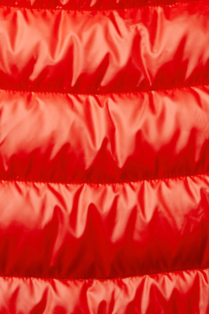 Z recyklingu: pikowana kamizelka z odpinanym kapturem, RED, detail image number 1