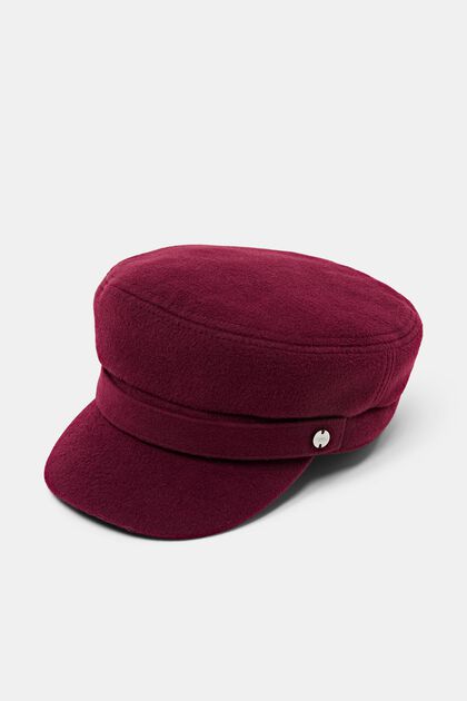 Filcowa czapka w militarnym stylu