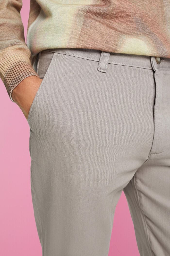 Luźne spodnie bawełniane zwężane ku dołowi, LIGHT GREY, detail image number 2